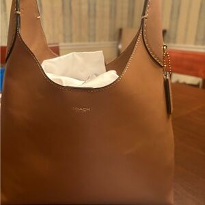 Coach Brooklyn 28 in sold out Honey Brown